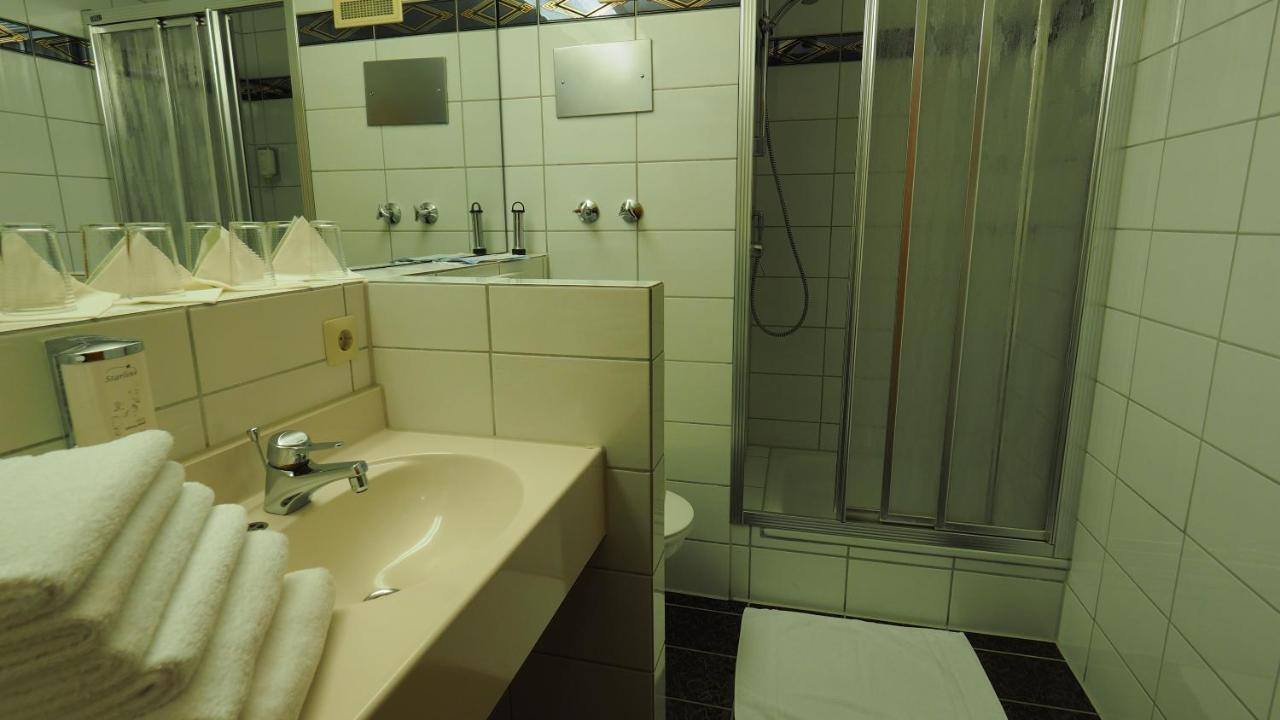 Hotel Gasthof Adler Ulm Extérieur photo